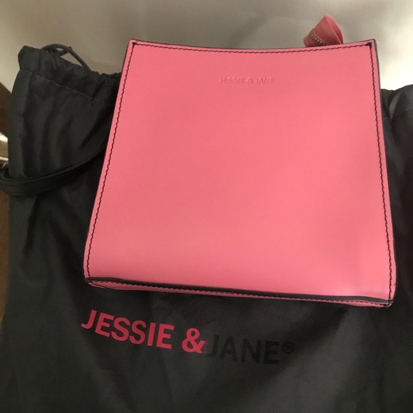 Jessie and Jane (Australia) small Crossbody - Picture 2 of 4